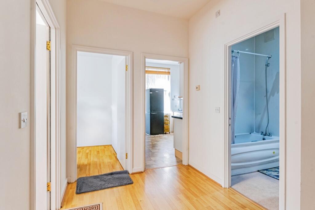 Apartment in London, Broad Green - View 5