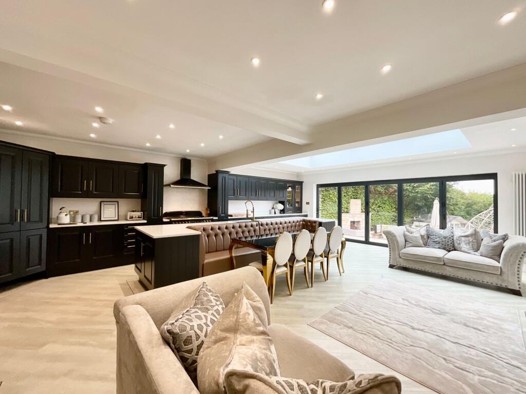 House in Stoke-on-Trent - View 2