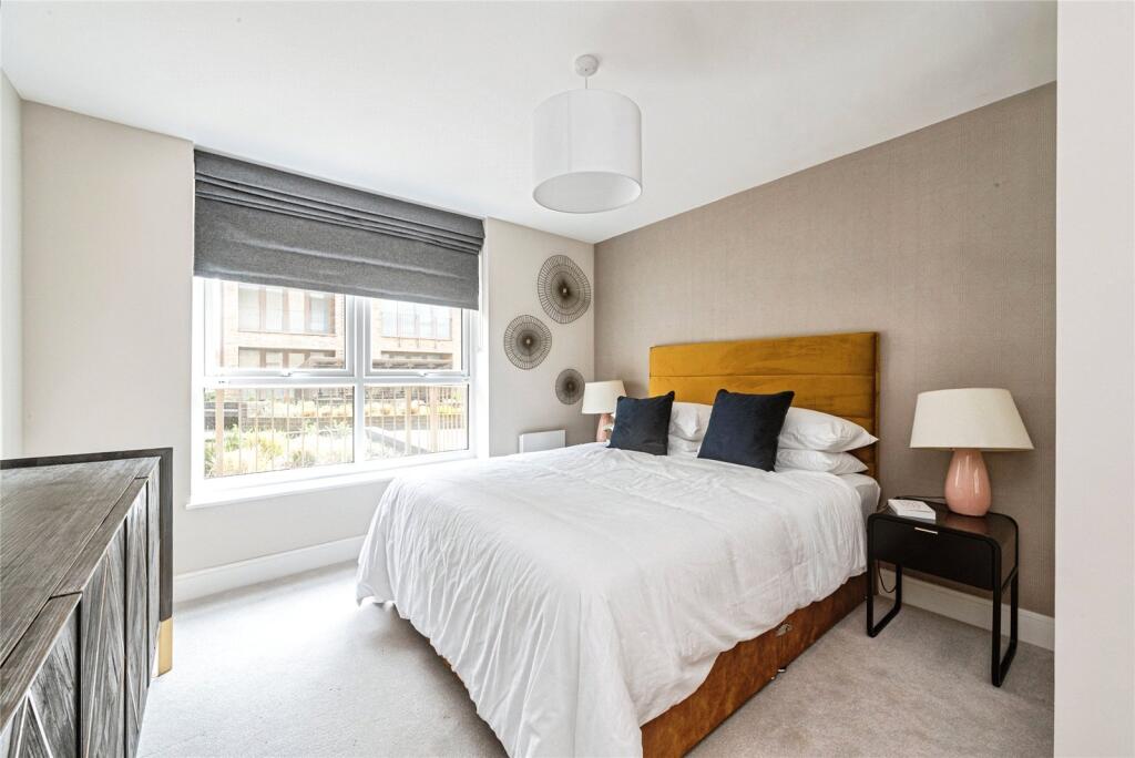 Apartment in Newbury, West Berkshire - View 6