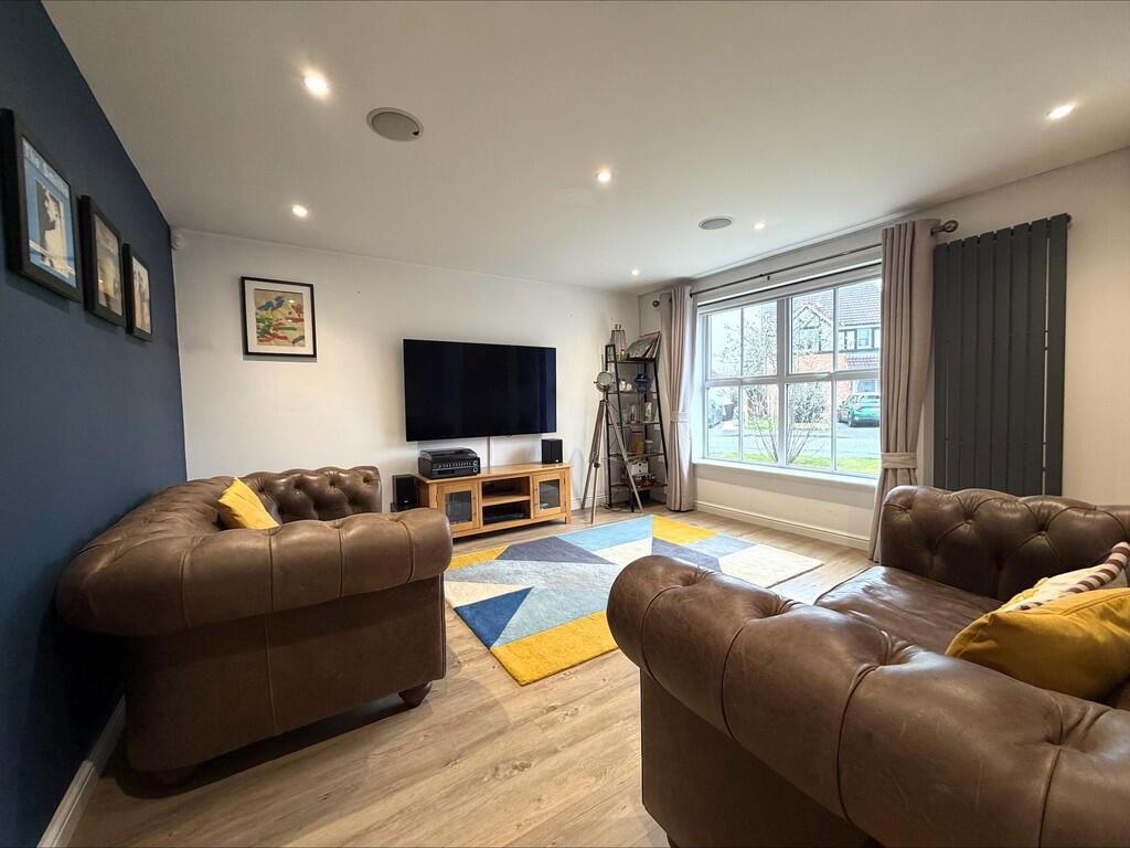 House in Winsford, Cheshire West and Chester - More
