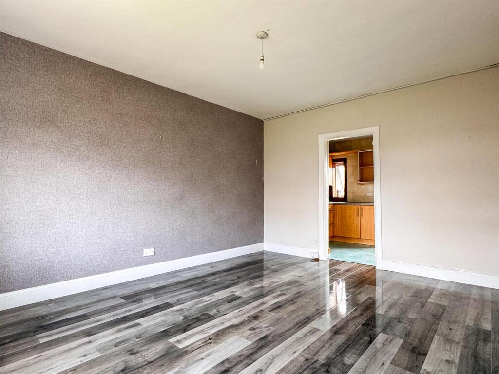 Apartment in Motherwell - View 5