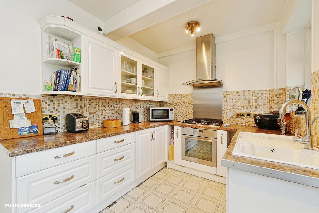 House in London - View 2