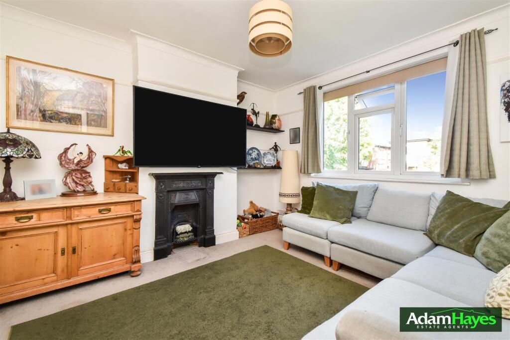 Apartment in London, Colney Hatch - View 2