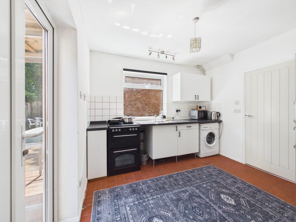 House in Nottingham, Sherwood - View 4