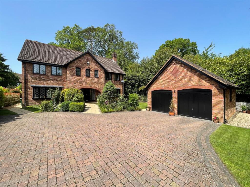 Main image of property: Hemlock Close, Kingswood
