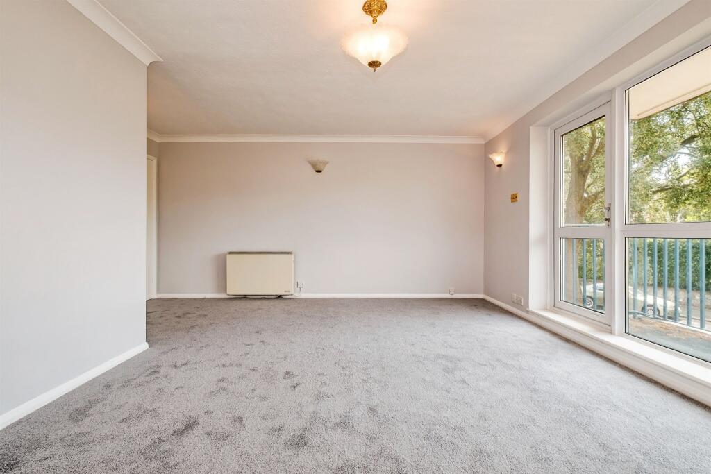 Apartment in Worthing, West Worthing - View 5