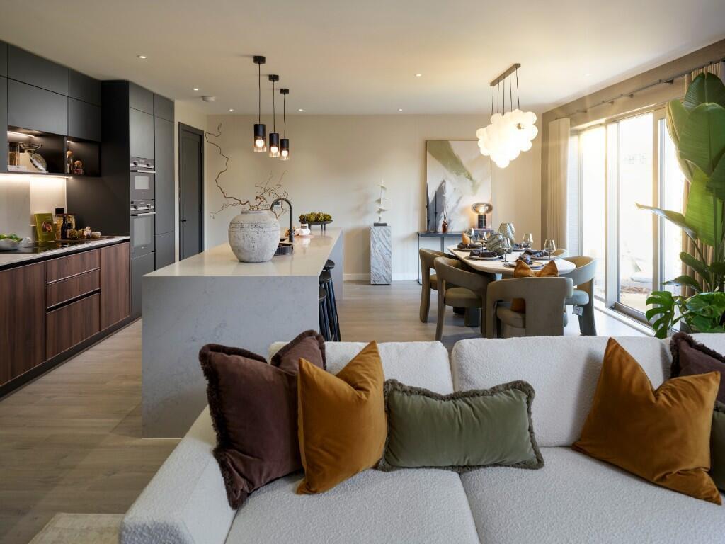 House in Enfield - More