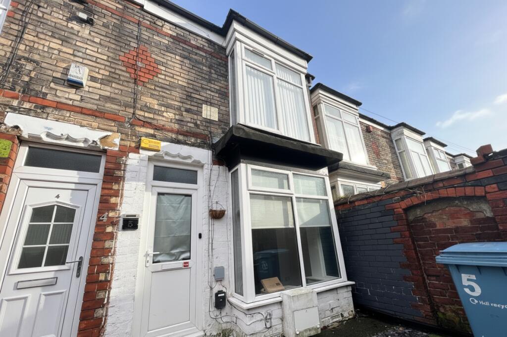 Main image of property: Clovelly Avenue, Hull, HU5 2EZ