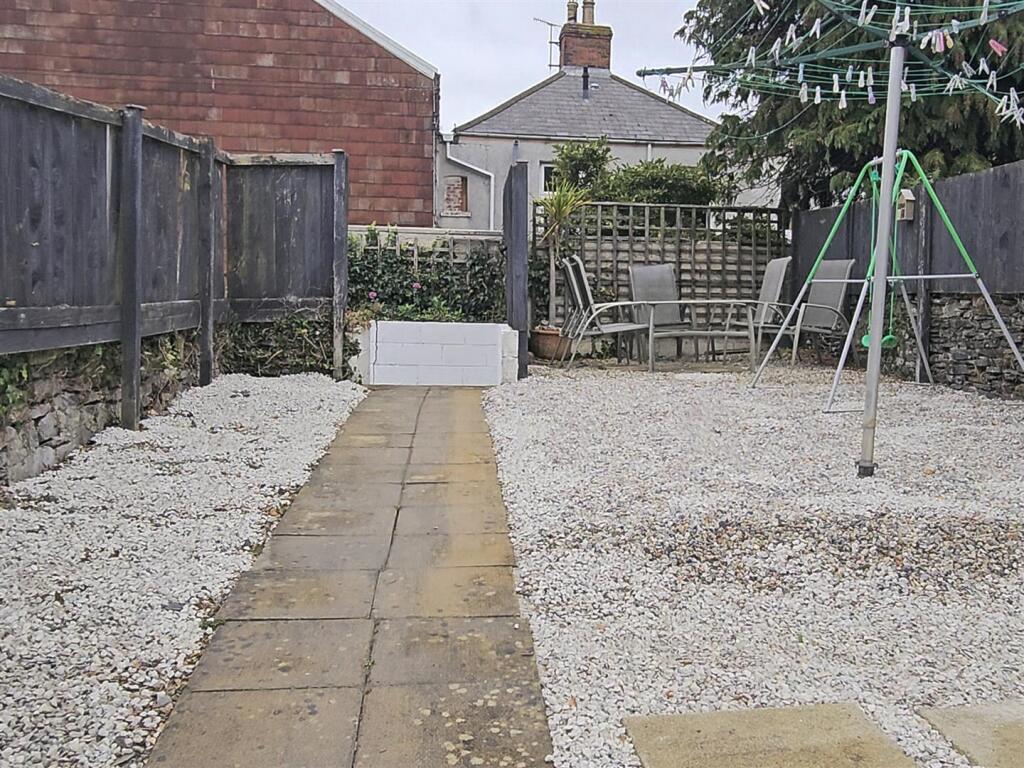 Moorland Road, Plympton, Plymouth photo 3