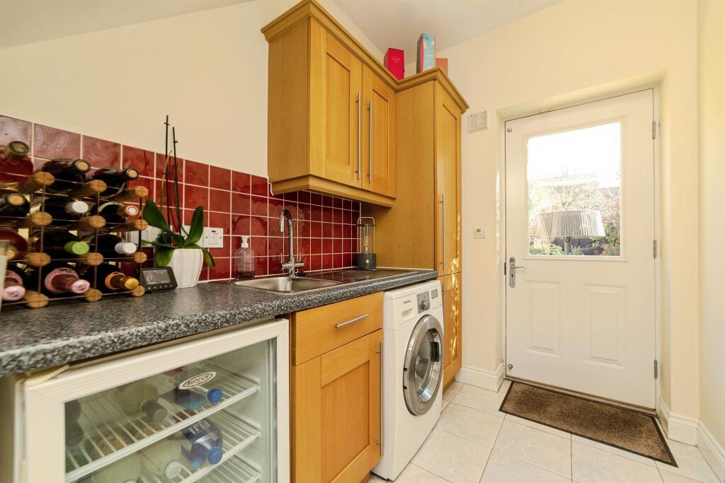 Additional image 8 of Devon Mead, Hatfield