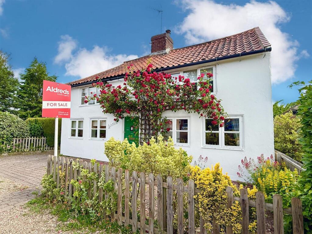 Main image of property: Damgate Lane, Acle, NR13
