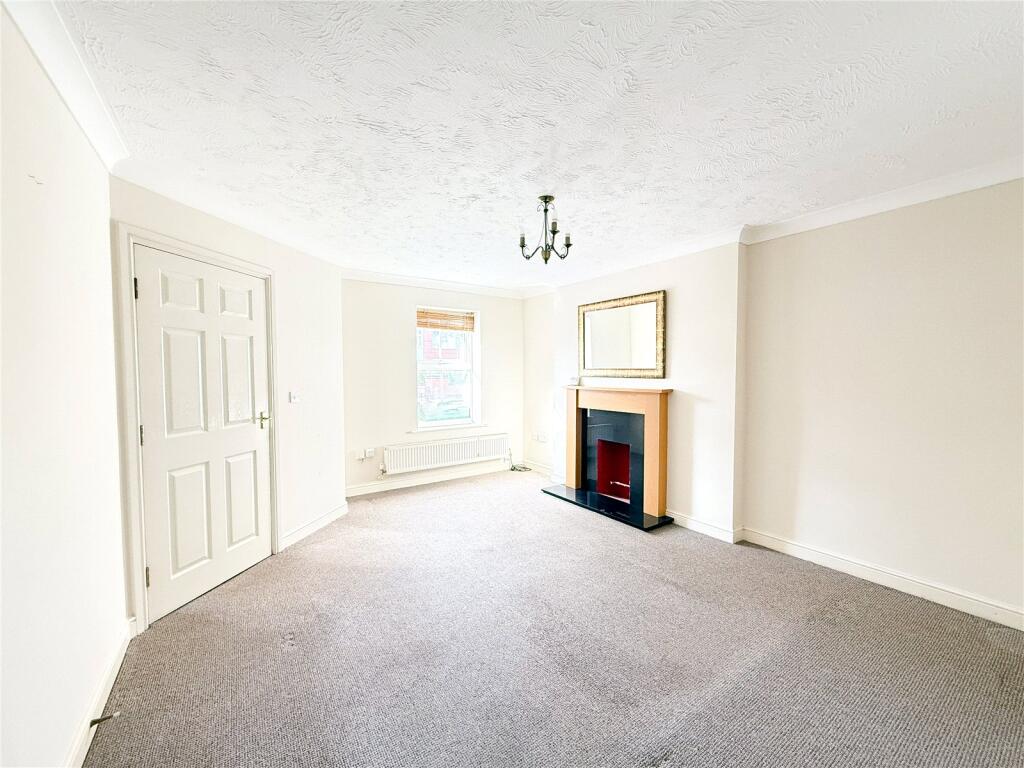 Parrs Wood Road, Withington, M20 photo 4