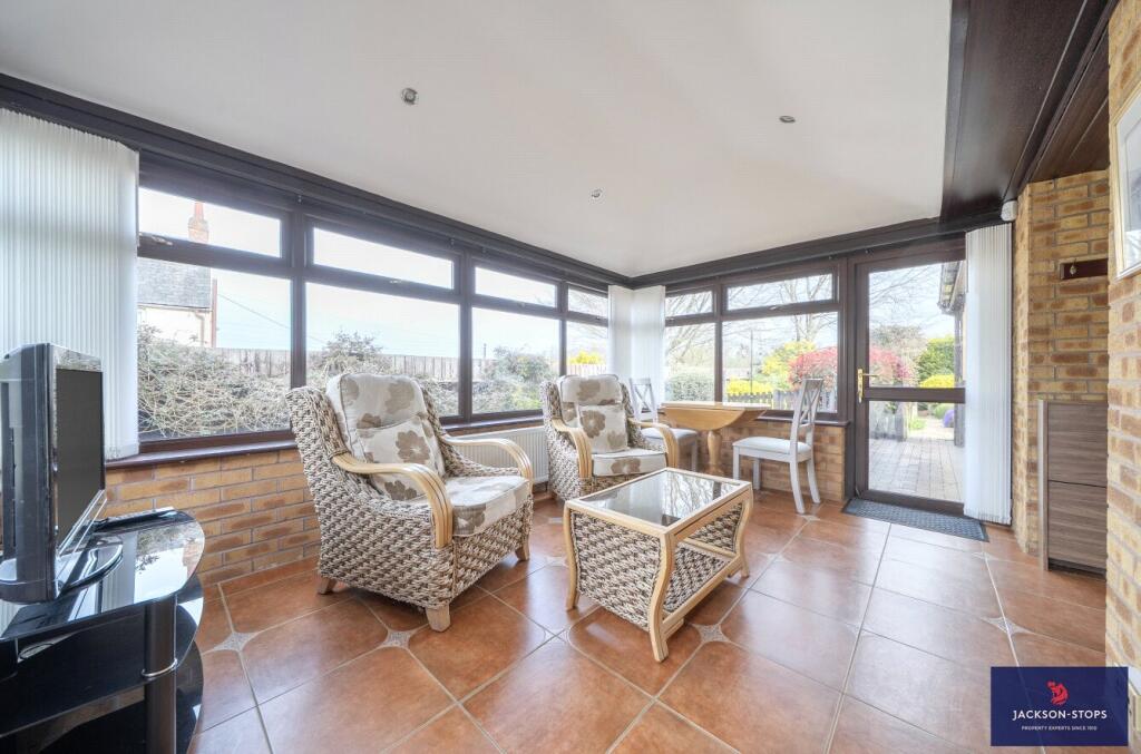 House in Northamptonshire, Brixworth - More