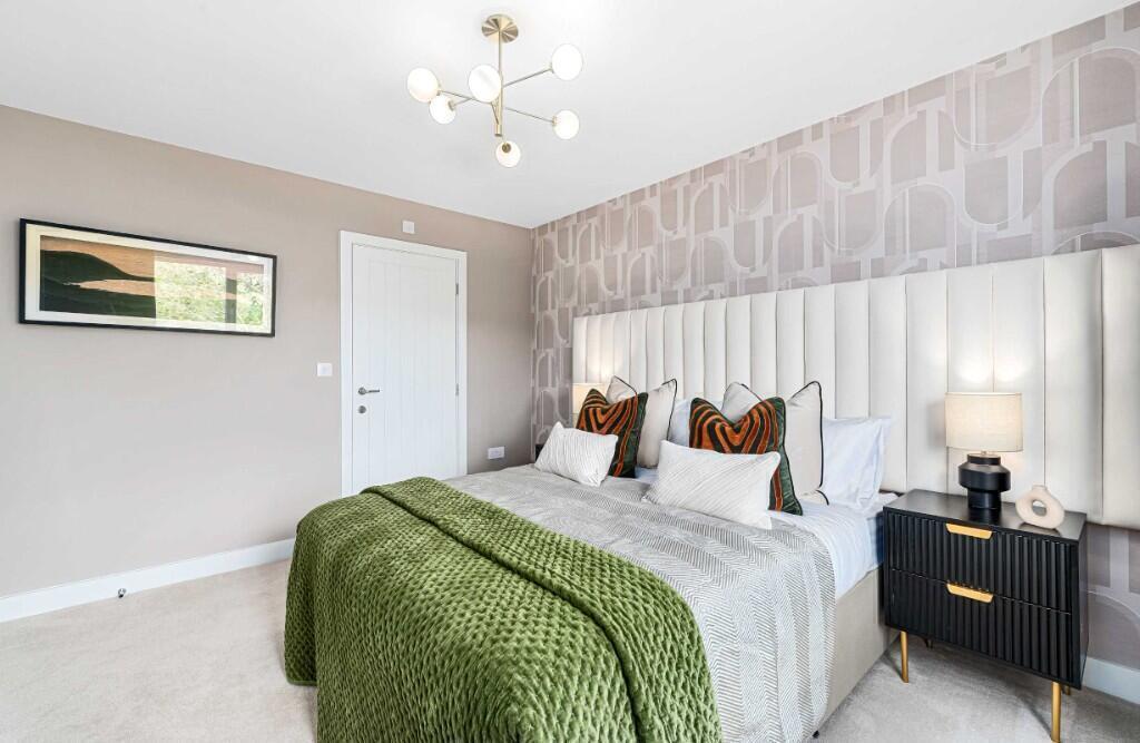 Main image of property: Johnson New Road,
Hoddlesden,
BB3 3QE