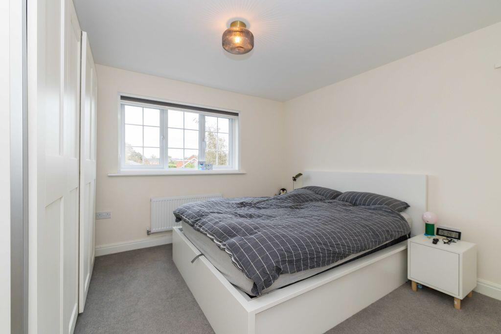 Almond Green Avenue, Standish, WN6 0ZG photo 4