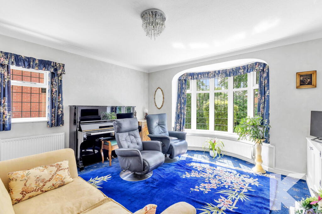 18 Heights Lane, Chadderton, Oldham, OL1 2SA photo 2