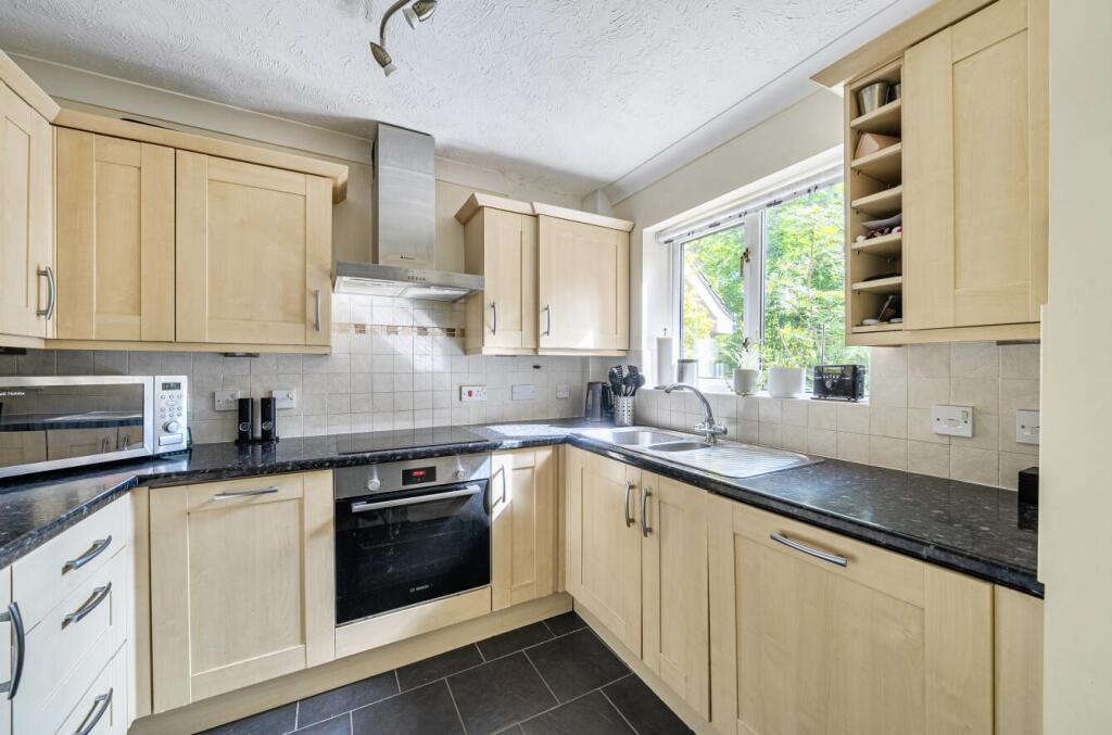 Wolvesey Place, Valley Park photo 4