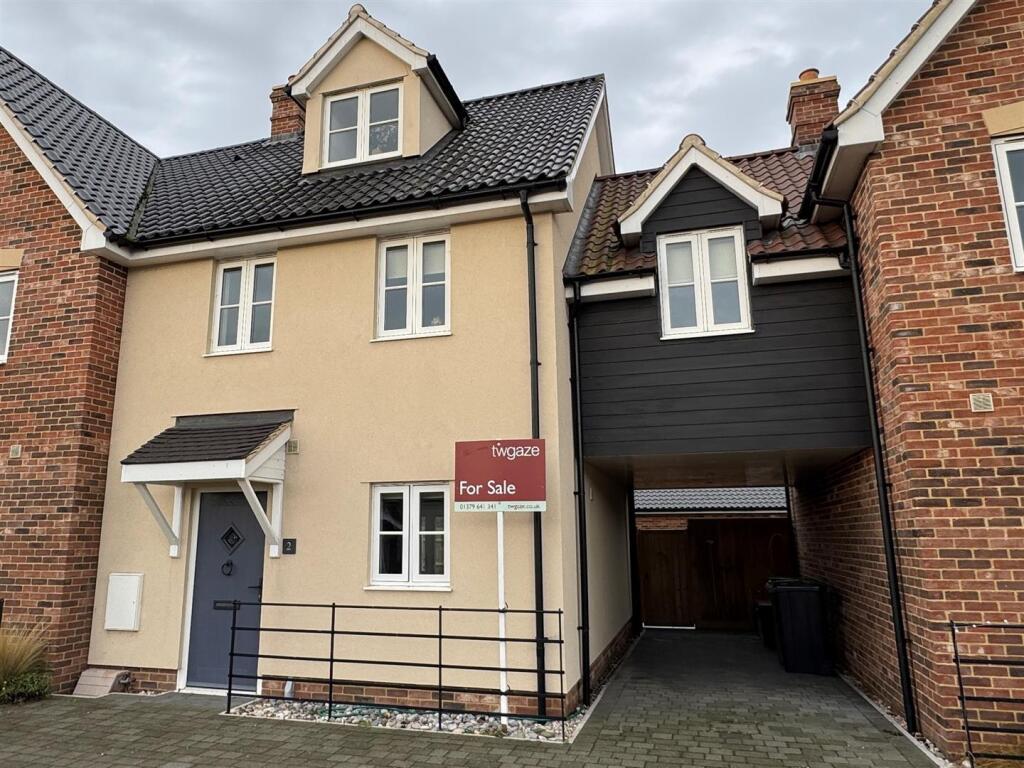 4-bed terraced on Rackham Court, Diss, £325,000