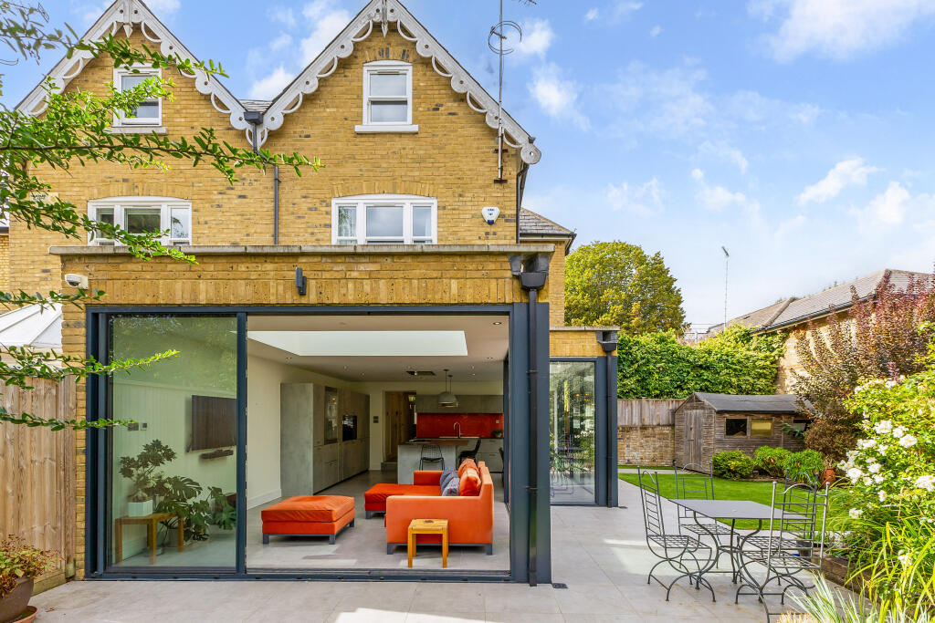 Burlington Road, London, W4 photo 3