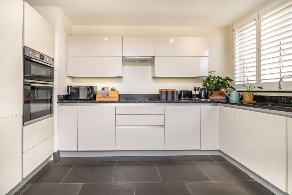 Apartment in London - View 4