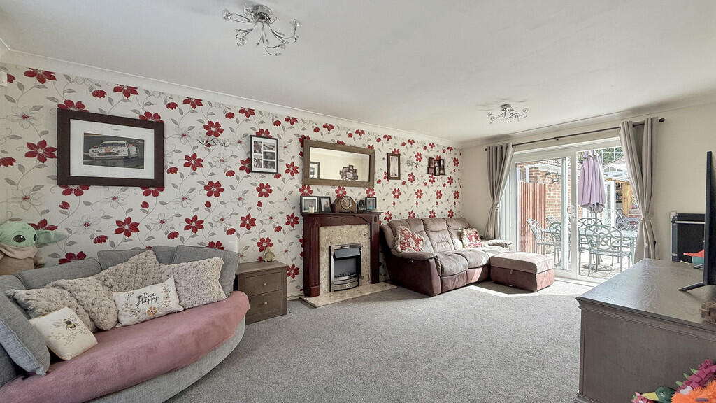House in Westbury, Leighton Park, Leigh Park - View 3