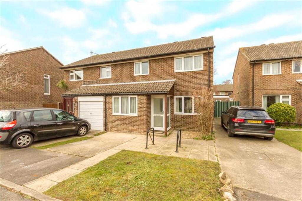 Main image of property: Hayes Close, Marston, Oxford, OX3