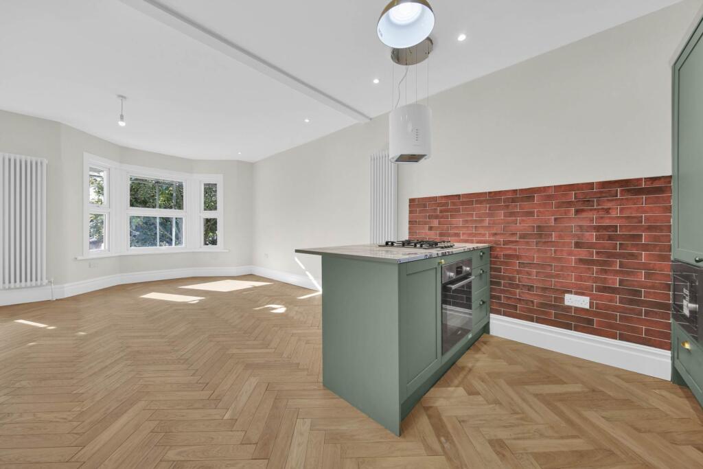 Apartment in London - View 3