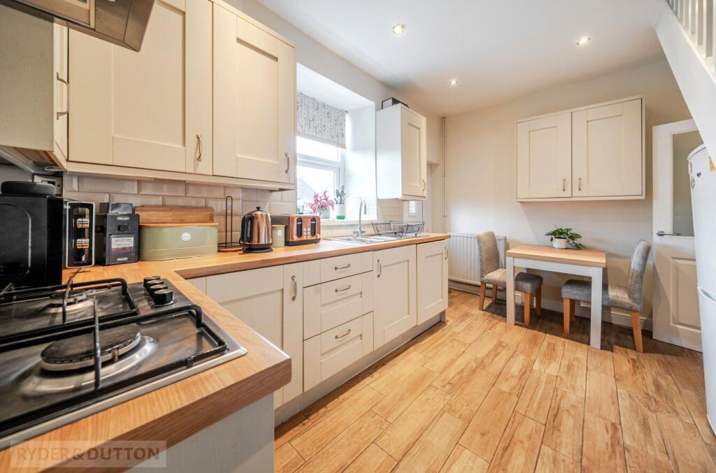 Kershaw Street, Glossop, Derbyshire, SK13 photo 2