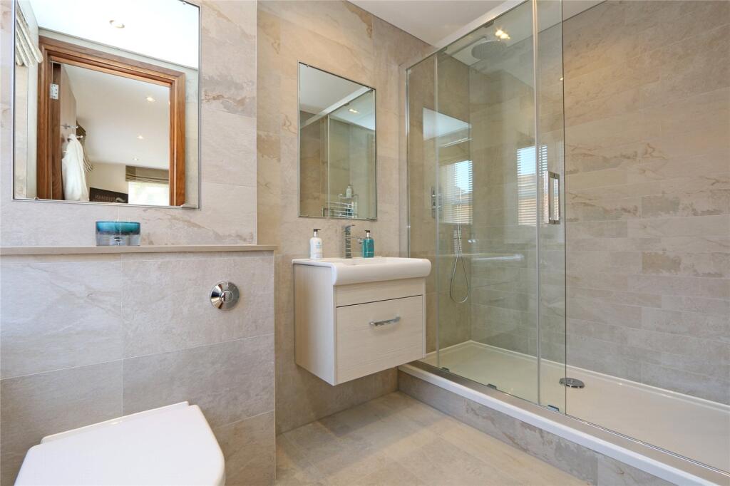 Apartment in London - View 4