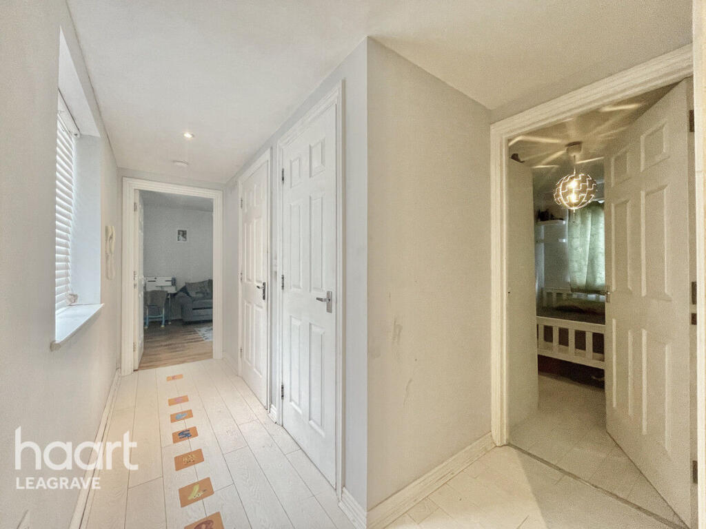 Kiln Way, Dunstable photo 3