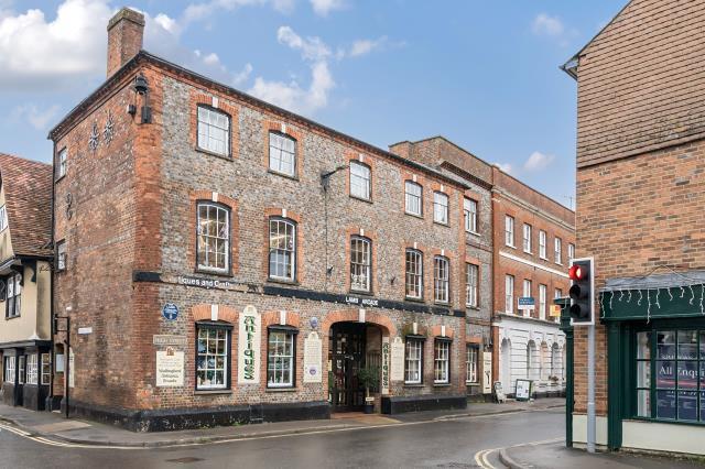 Main image of property: High Street, Wallingford, OX10