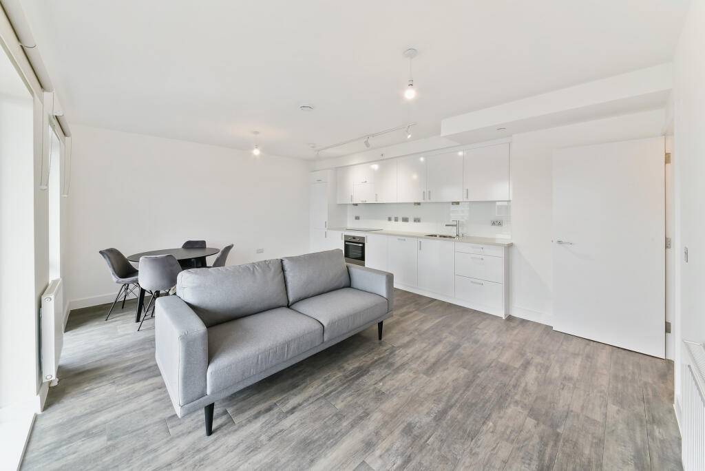 Main image of property: Pontoon Dock London E16