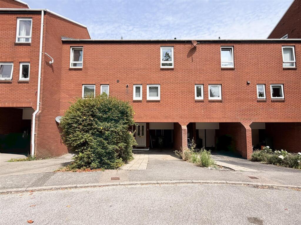 Main image of property: Jephson Close, Eastbourne BN20 7JJ