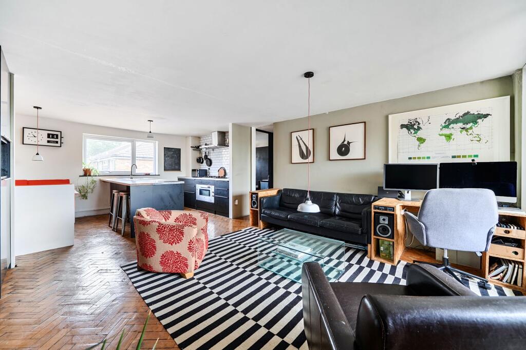 Apartment in Southampton - View 4
