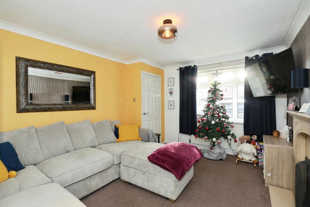 Becconsall Drive, Crewe, Cheshire, CW1 photo 3