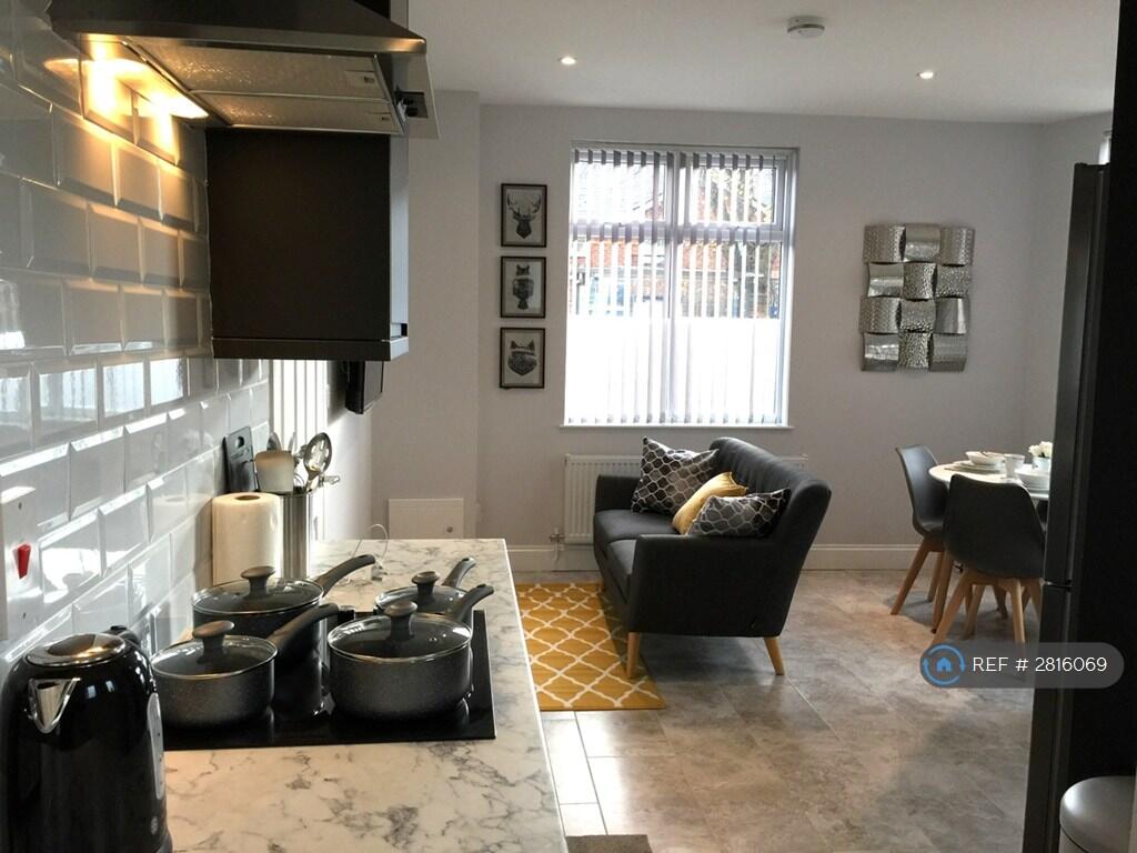 Main image of property: Hartshill Road, Stoke-On-Trent, ST4