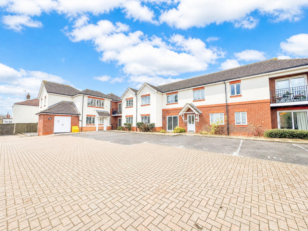 Main image of property: Aspen Green, Rochford, SS4 3