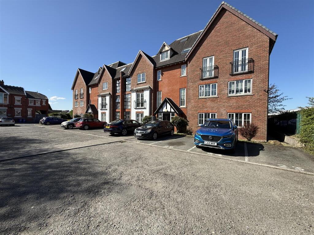 Main image of property: King Street, Dukinfield