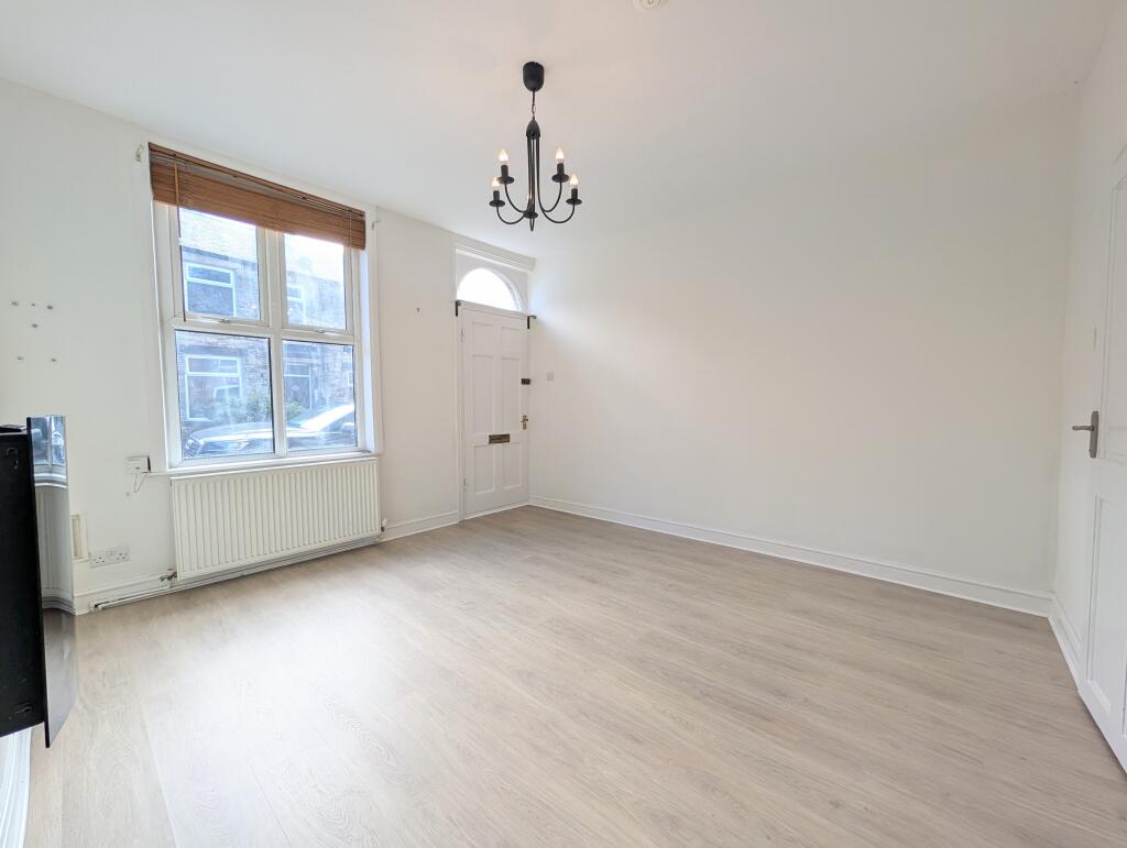 House in High Peak, New Mills - View 5