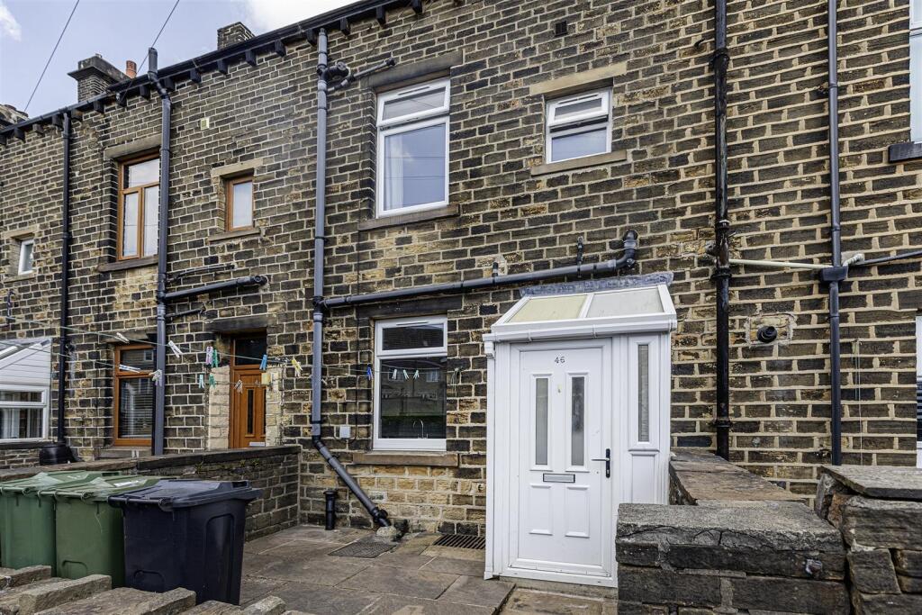 House in Kirklees, West Yorkshire - View 4