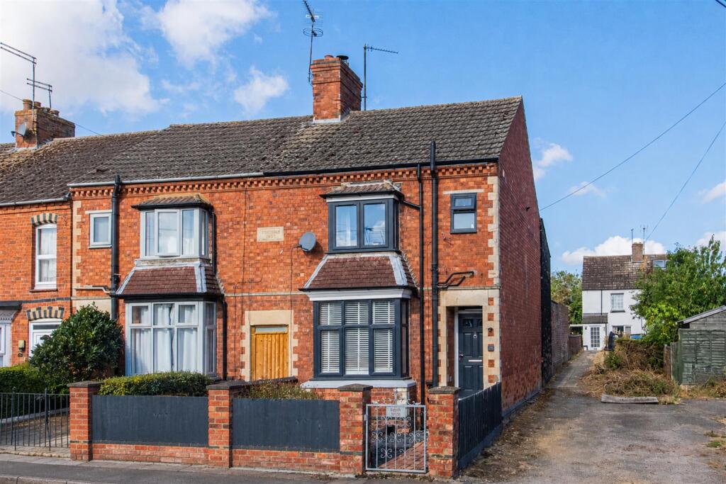 House in Broughton, Little Cransley
