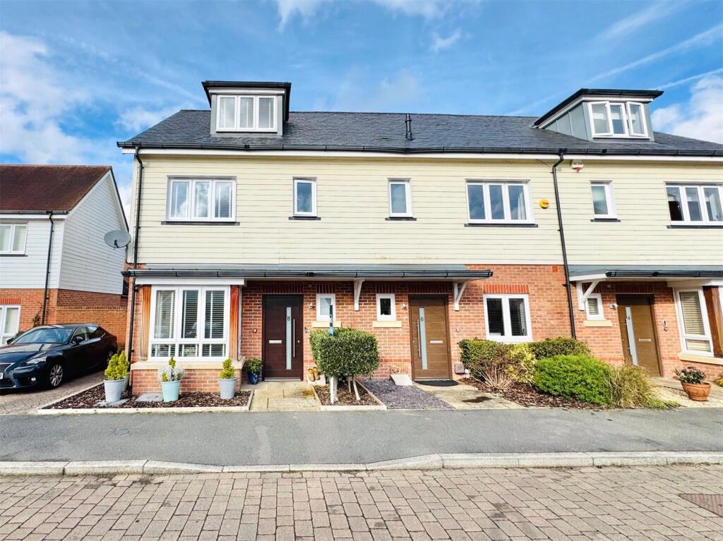 Main image of property: Foxtails, Fleet, Hampshire, GU51