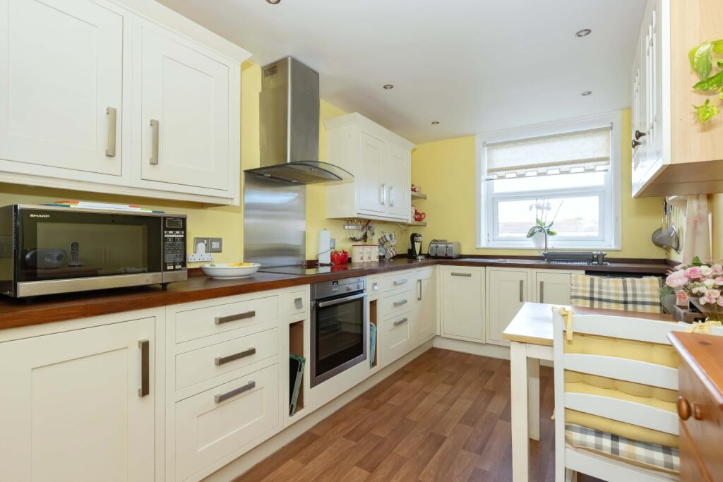 Apartment in Worthing, West Worthing - View 4