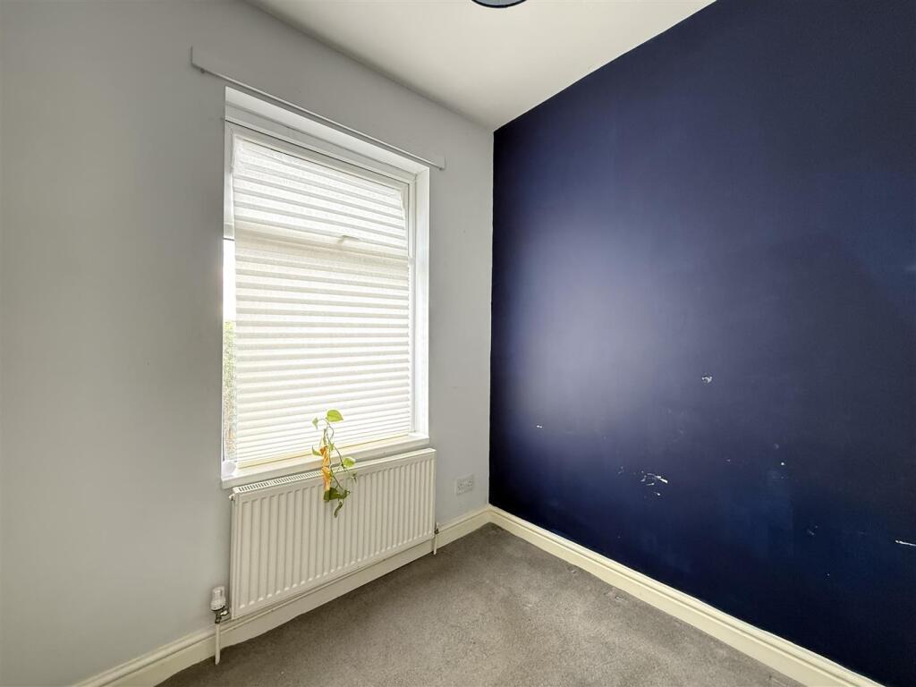 House in Tameside, Greater Manchester - View 5