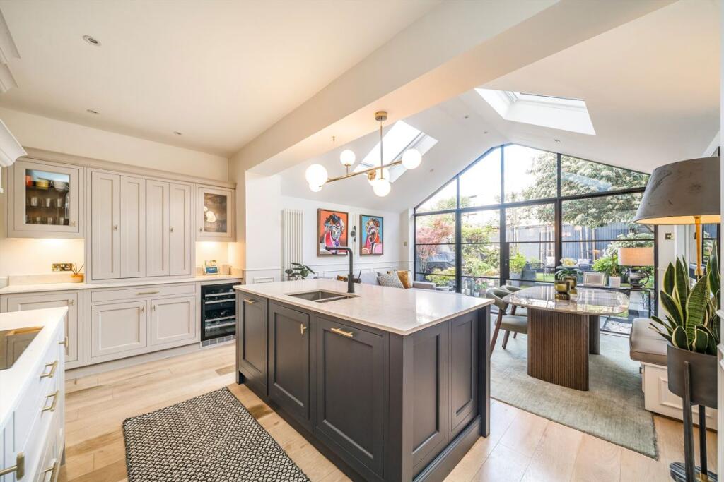 House in London - View 3