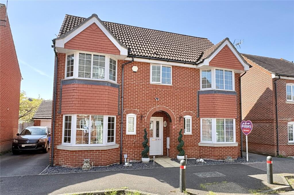 House in Rushmoor, North Town