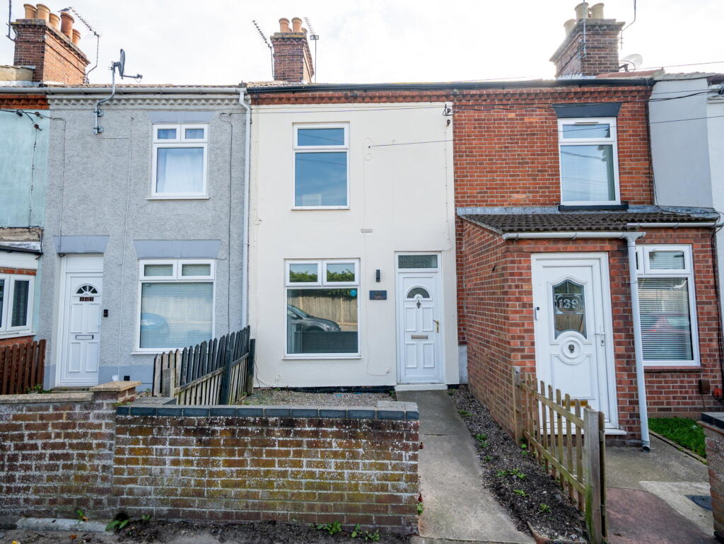 Main image of property: Gorleston Road, Lowestoft, NR32 3AD
