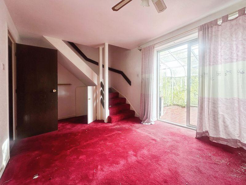 Givendale Drive, Manchester - SHARED OWNERSHIP photo 2