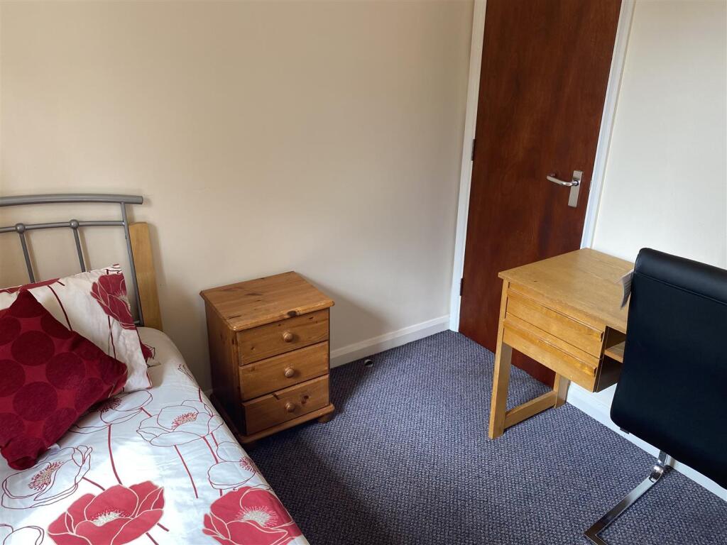 Main image of property: Rooms available at 58A Mill Road, Cambridge