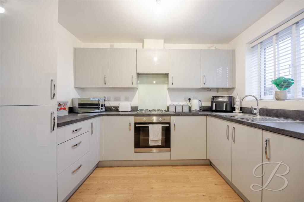 Foxglove Close, Bolsover, Chesterfield photo 4